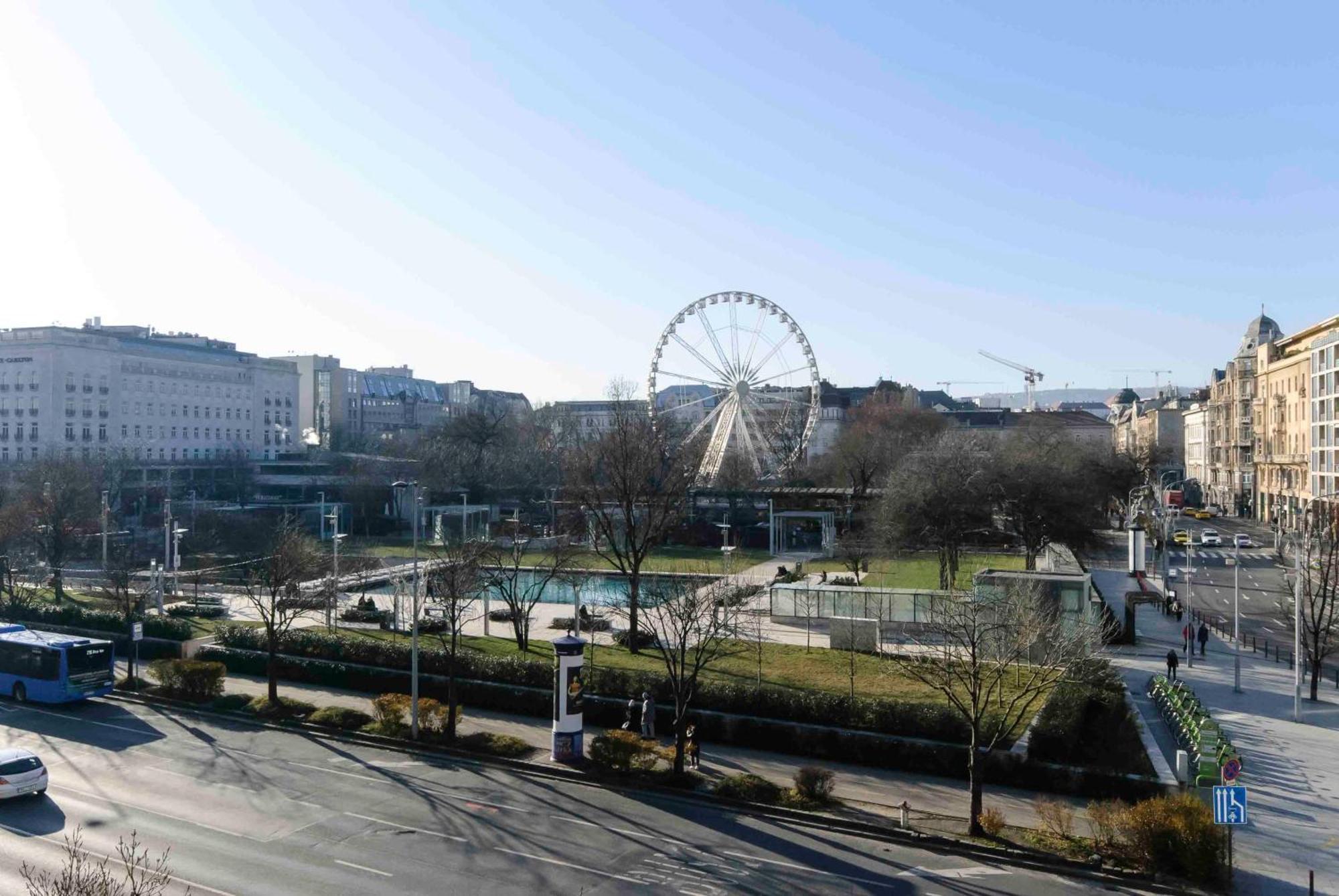 Big Wheel Panoramica Apartment Budapeste Exterior foto