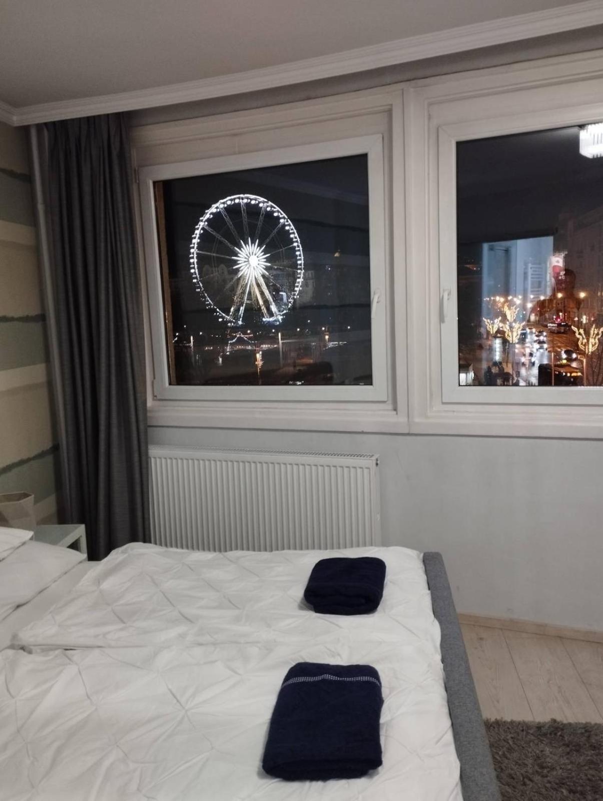 Big Wheel Panoramica Apartment Budapeste Exterior foto